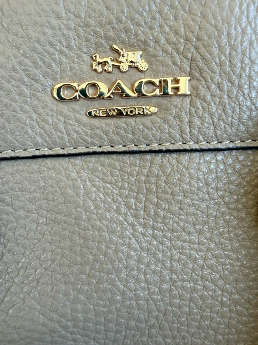 COACH Bennett Satchel in Pebble Leather Taupe F36672 - Excellent Condition - Picture 6 of 7